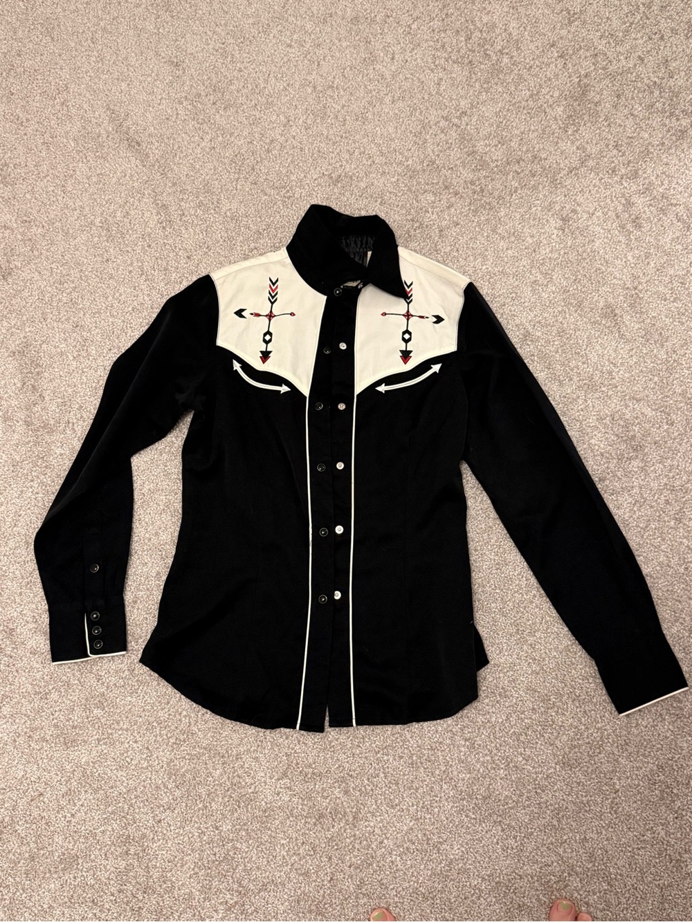 Roper Black Western Snap Shirt with Cream Yoke and Red Arrow Embroidery